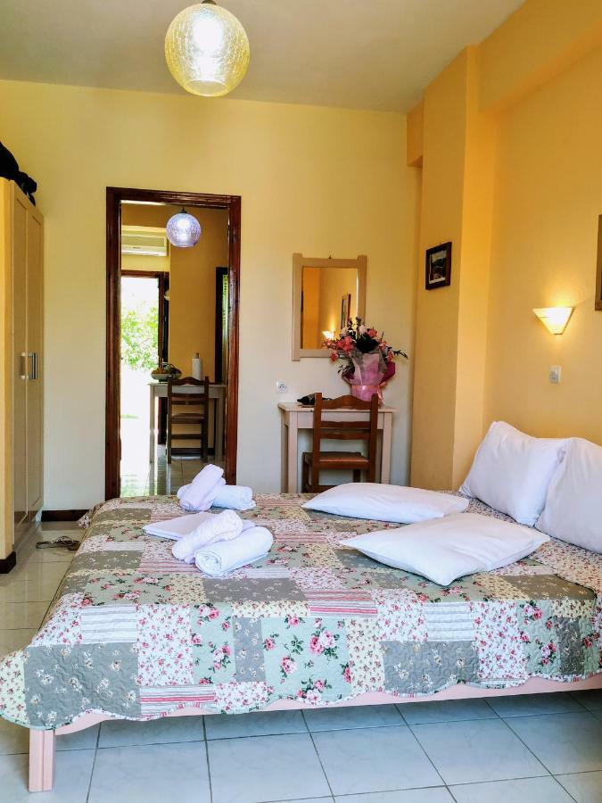 Studios Filippos Skopelos Zewnętrze zdjęcie