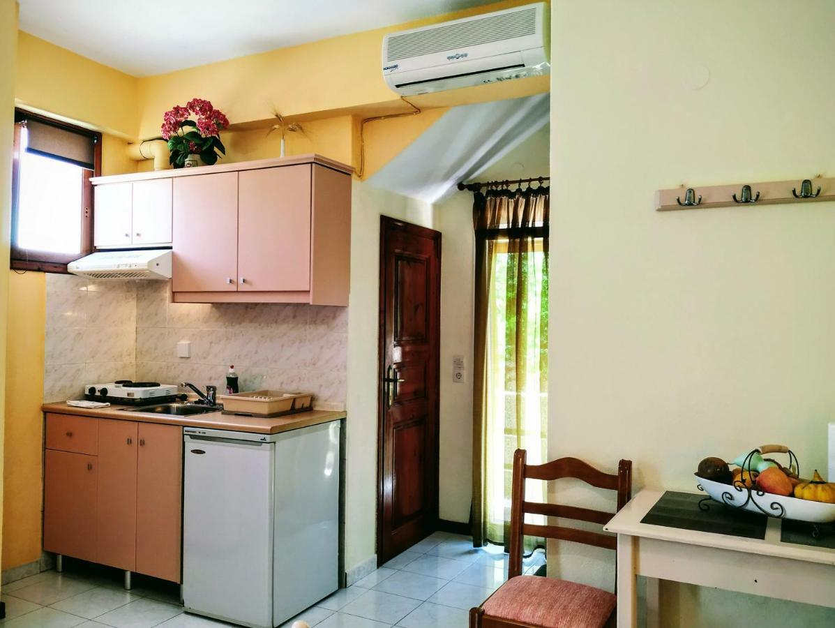 Studios Filippos Skopelos Zewnętrze zdjęcie